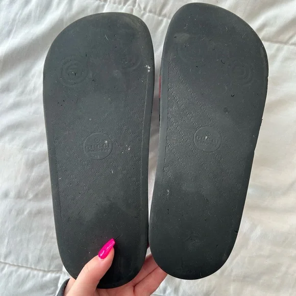 AUTHENTIC MENS GUCCI SIGNATURE STRIPE RUBBER SOLE SLIDES ✨ - Picture 3 of 6